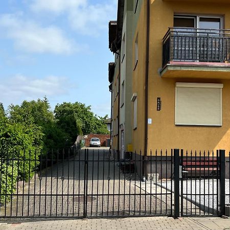 Ferienwohnung The Right Side Z Parkingiem I Ladowarka Ev Stettin Exterior foto
