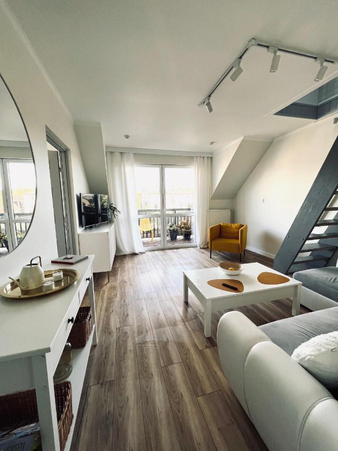 Ferienwohnung The Right Side Z Parkingiem I Ladowarka Ev Stettin Exterior foto